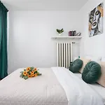 Lumina Comfy 4-room Near The Center *
