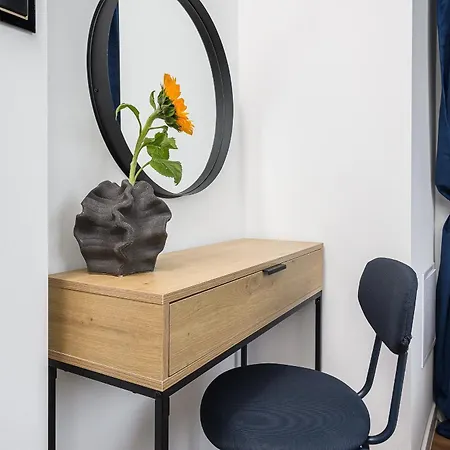 Lumina I Comfy 4-rooms I Near Palace Of Culture And Science アパート ワルシャワ