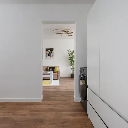 Lumina I Comfy 4-rooms I Near Palace Of Culture And Science ワルシャワ